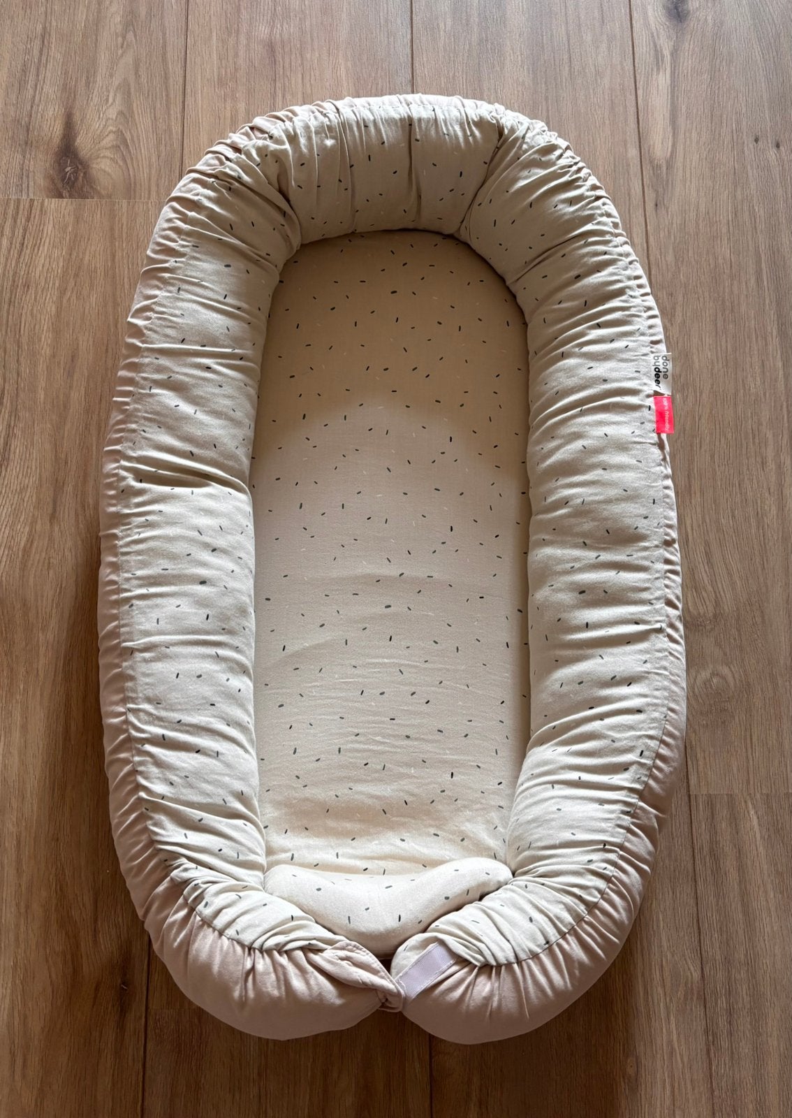 Done by dear Cozy babynest - Confetti Sand, Ophalen of Verzenden, Zo goed als nieuw, Overige typen