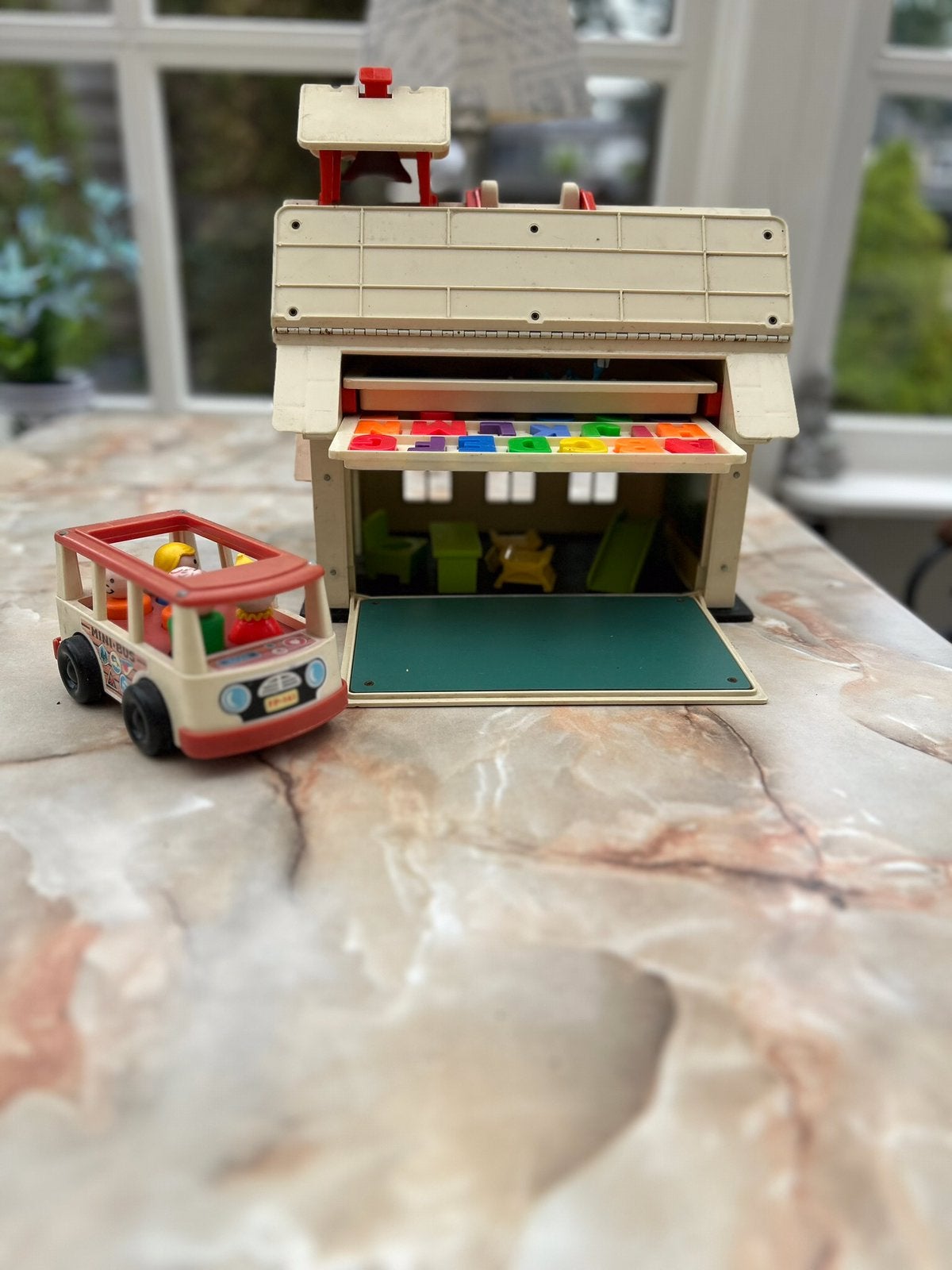 Vintage Fisher Price, schooltje met bijbehoren, Kinderen en Baby's, Speelgoed | Fisher-Price, Ophalen of Verzenden, Zo goed als nieuw