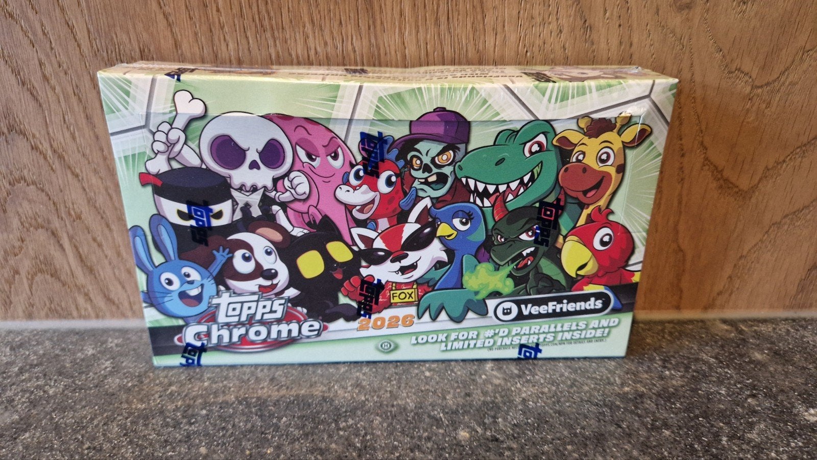 Topps Chrome VeeFriends 2026 Hobby Box Nieuw en Sealed, Ophalen of Verzenden, Nieuw, Boosterbox