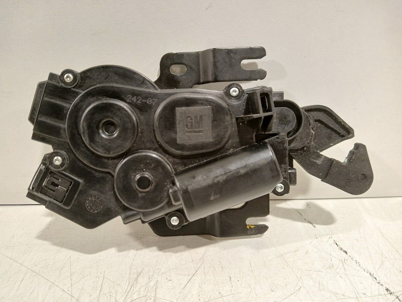 Slot mechaniek kofferdeksel achterklep elektrisch Opel Tigra, Auto-onderdelen, Onderdelen@venauto.nl, Van der Ven Autorecycling B.V.