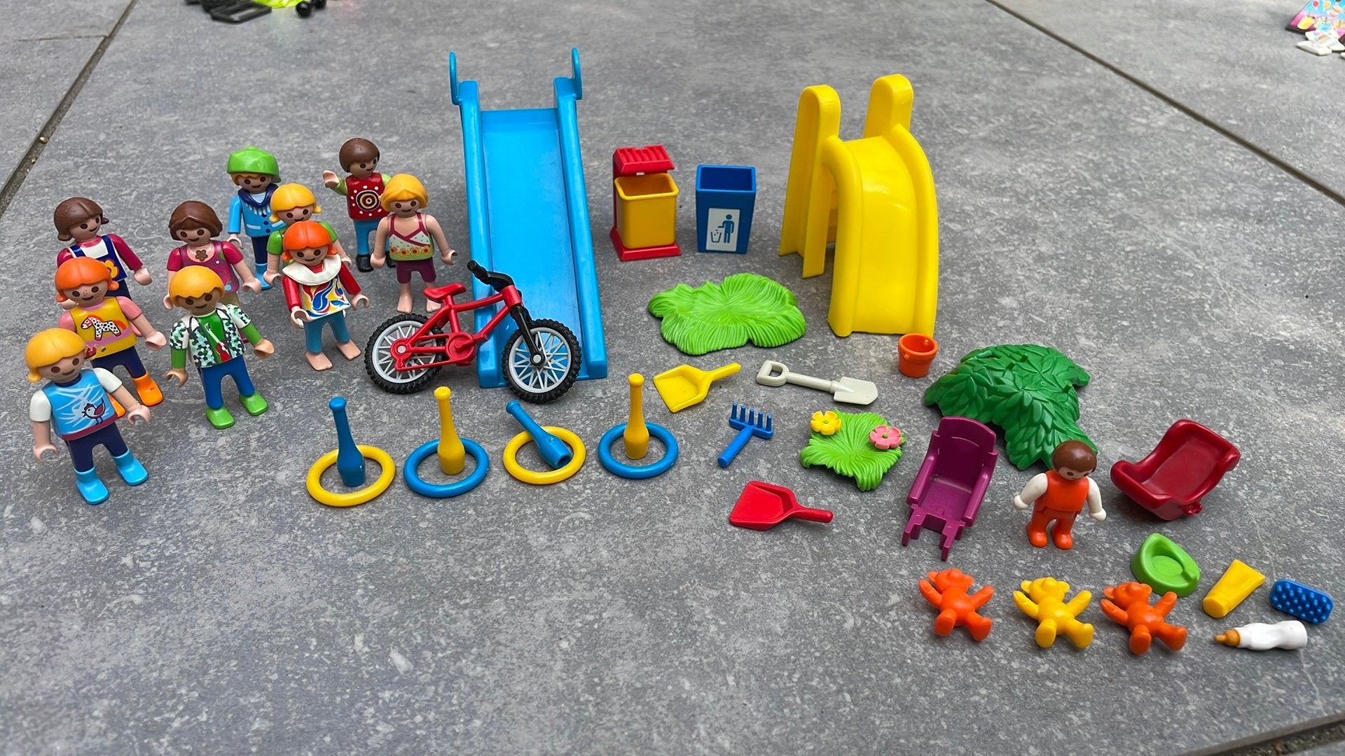 Playmobil kinderen / speeltuin / baby, Kinderen en Baby's, Speelgoed | Playmobil, Losse onderdelen, Zo goed als nieuw, Figuren