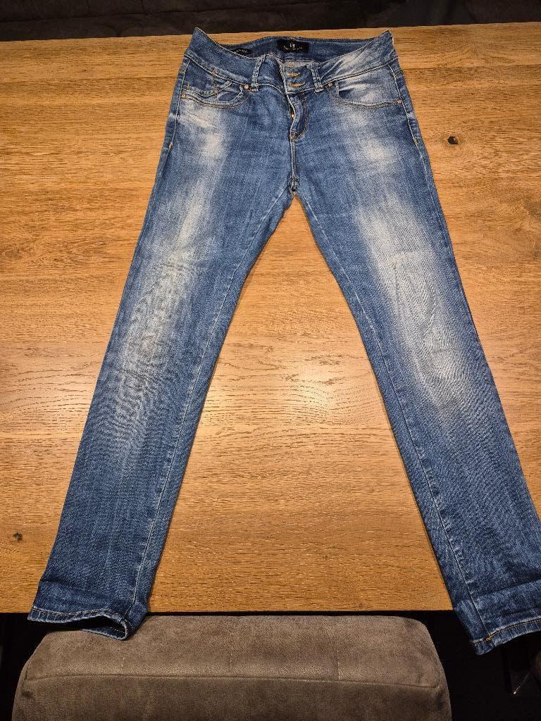 Spijkerbroek van LTB, Blauw, Ophalen of Verzenden, Zo goed als nieuw, LTB