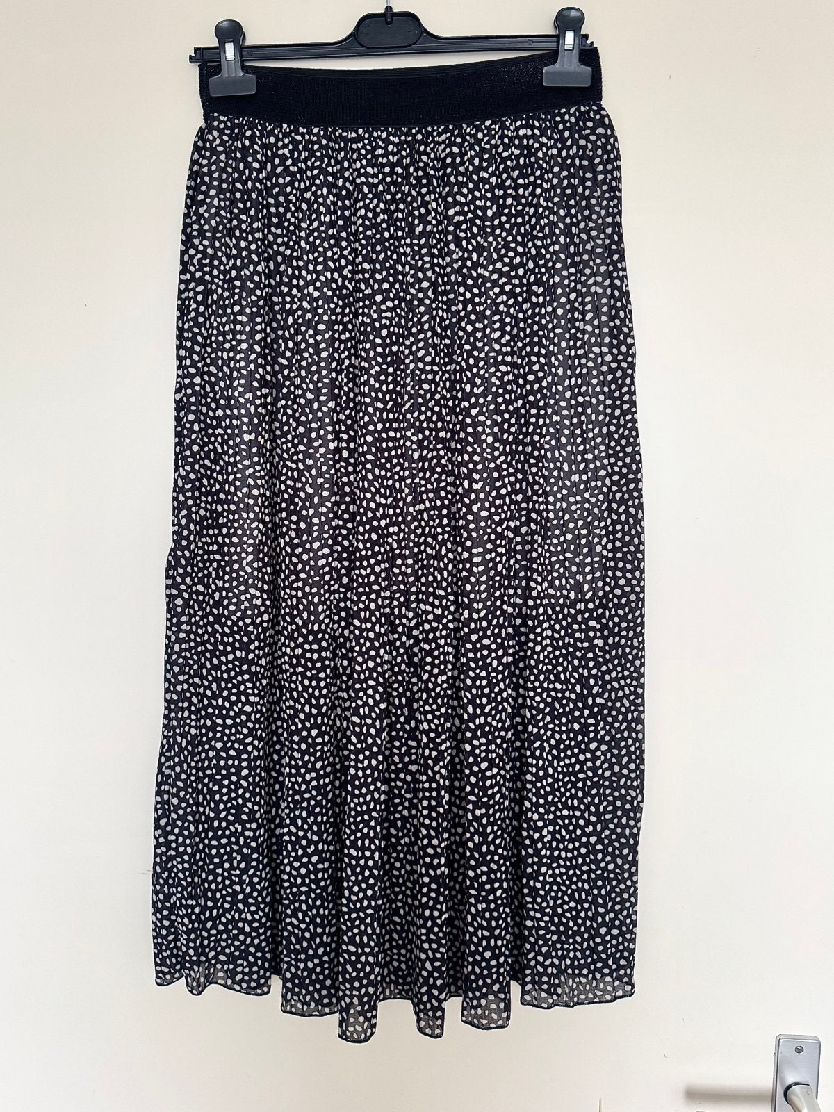 Costes plissé rok met glitterband maat S, Kleding | Dames, Rokken, Zo goed als nieuw, Maat 36 (S), Zwart, Onder de knie, Verzenden