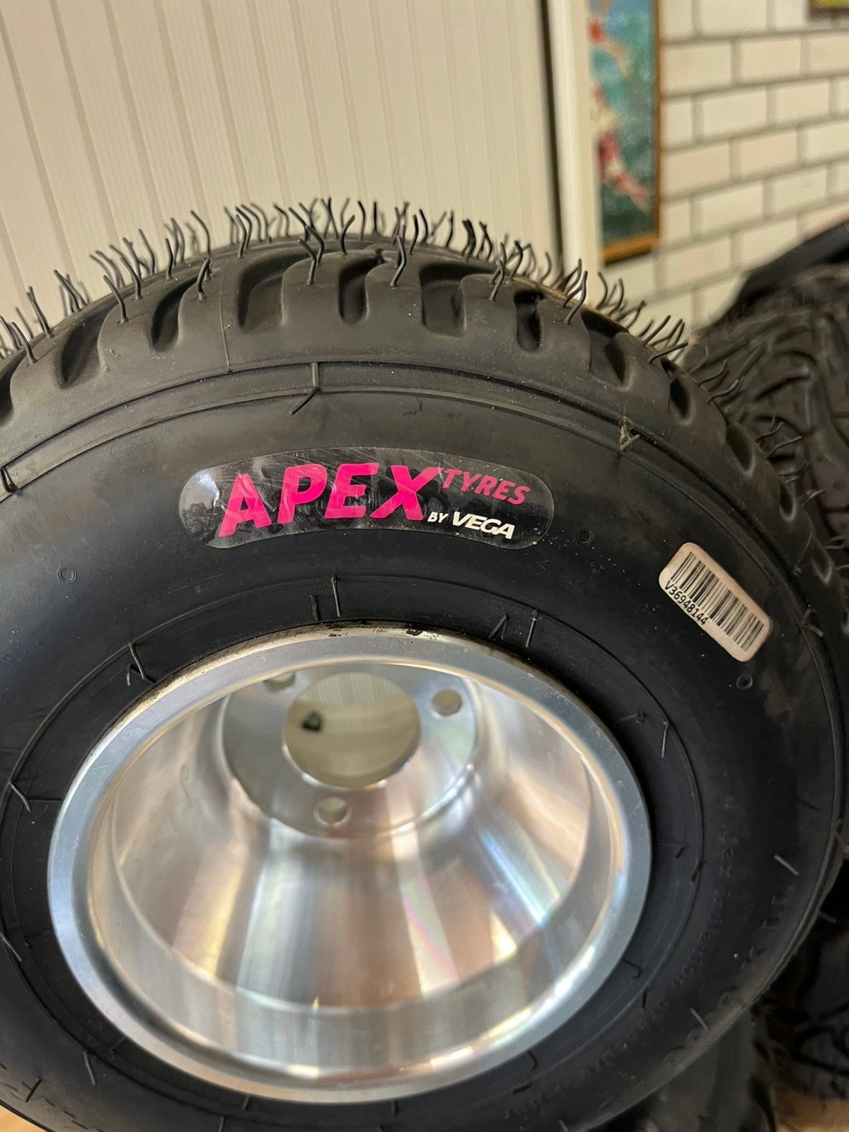 Nieuw set Apex VAW regen set roze op velg., Sport en Fitness, Karting, Ophalen of Verzenden, Nieuw, Onderdelen Kart