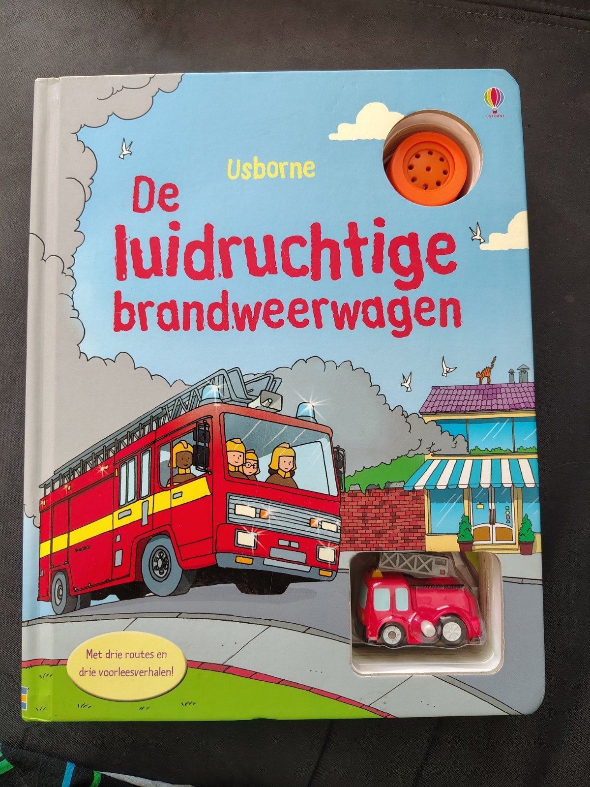 Usborne de luidruchtige brandweer boek, Boeken, Ophalen, Zo goed als nieuw, 3 tot 4 jaar