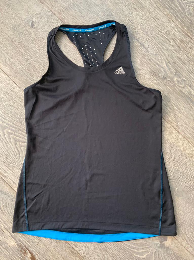 Adidas zwart dun sport hemd mt M, Maat 38/40 (M), Zwart, Ophalen of Verzenden, Zo goed als nieuw