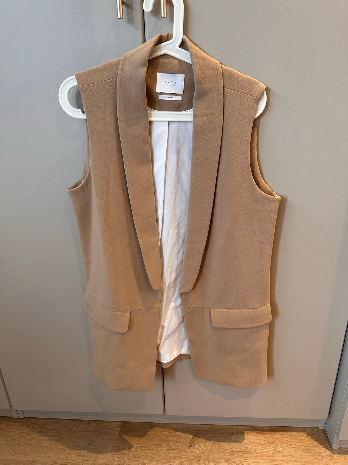 YAYA mouwloze blazer/gilet, Ophalen of Verzenden, Maat 42/44 (L), Beige