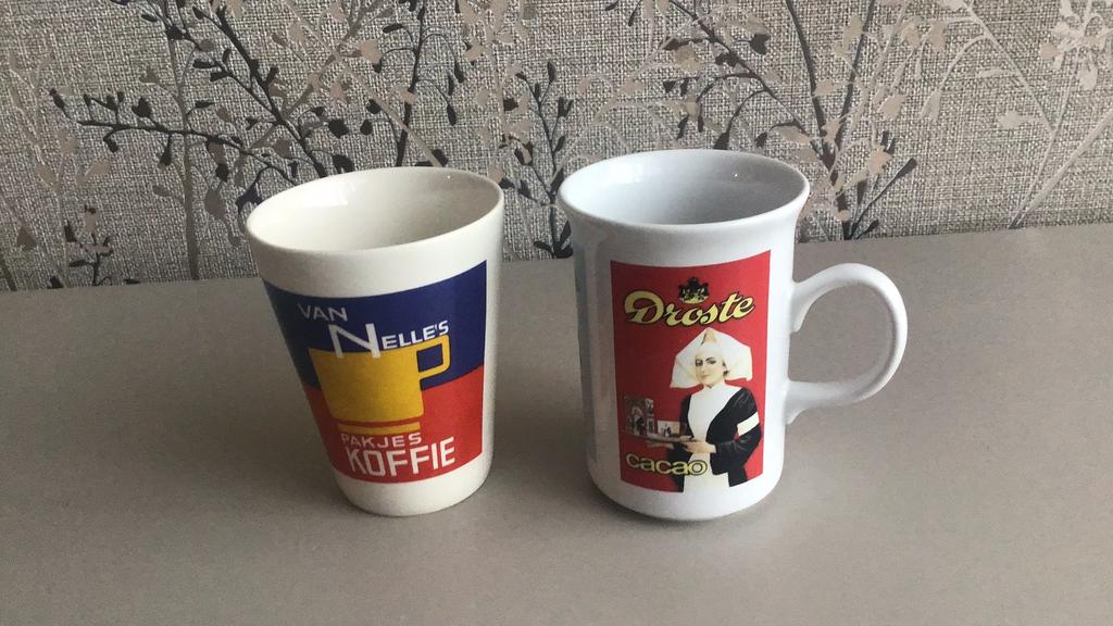 2 oude bekers, Ophalen of Verzenden, Zo goed als nieuw, Overige stijlen, Kop(pen) en/of Schotel(s)