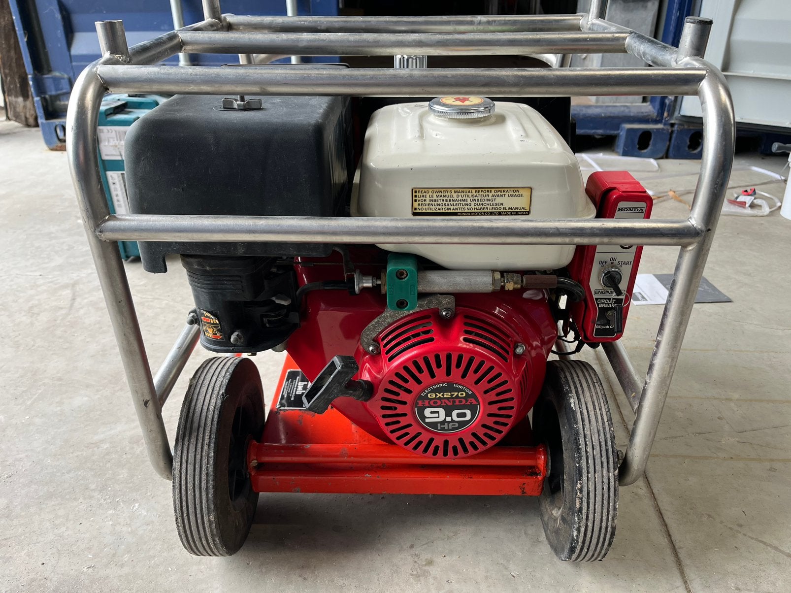 Hydrauliek unit met slangen en hakhamer., Ophalen, Gebruikt