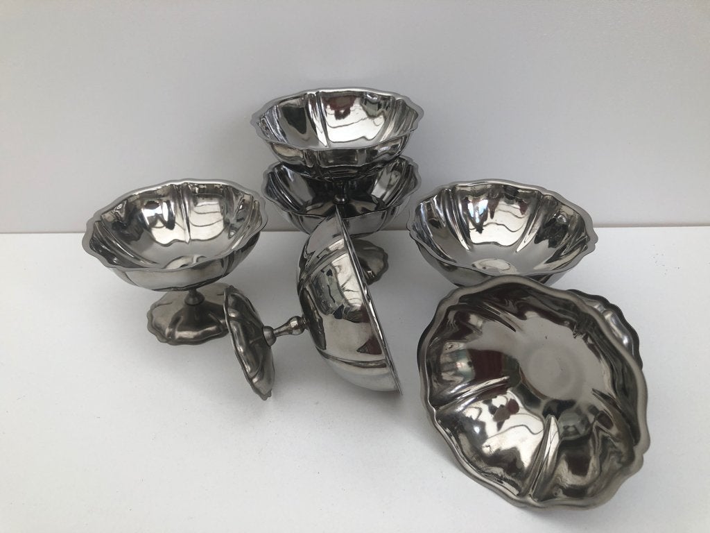 6 inox IJs-coupes  op voetje, Gebruikt, Klassiek, Ophalen of Verzenden, Kom(men)