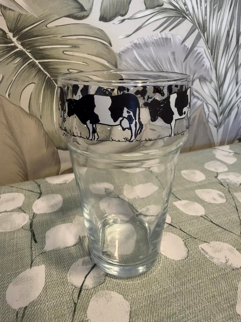 Drinkglas koeien, Verzamelen, Glas en Borrelglaasjes, Verzenden, Zo goed als nieuw, Overige typen