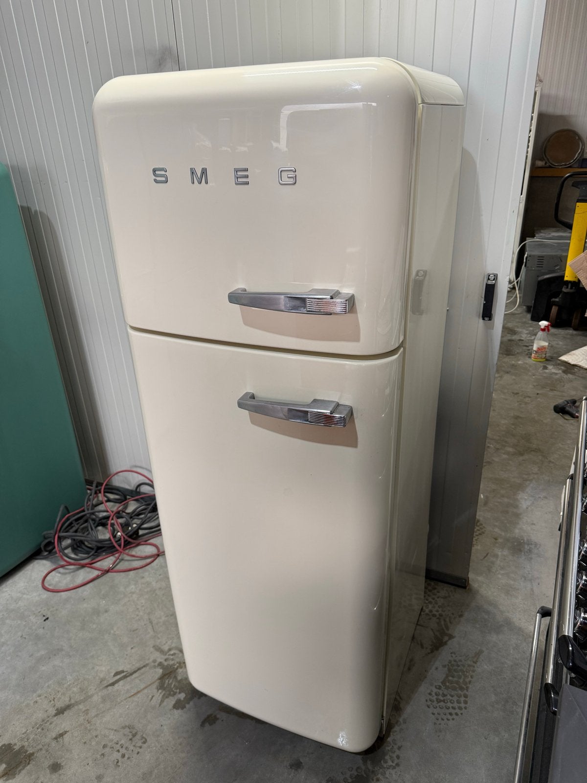 Smeg Koelkast met Vriezer - Crème Retro Design, Witgoed en Apparatuur, 150 tot 200 liter, Bella, Ophalen of Verzenden, Zo goed als nieuw