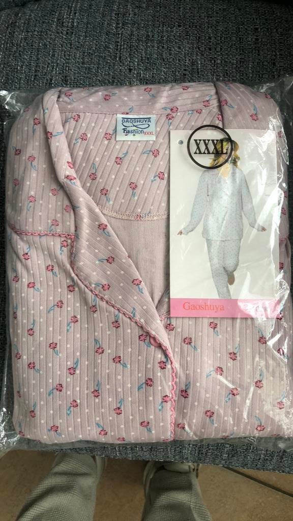 Dames pyama m xxxl. Plus 1die weinig gedragen is., Ophalen, Nieuw, Maat 46/48 (XL) of groter