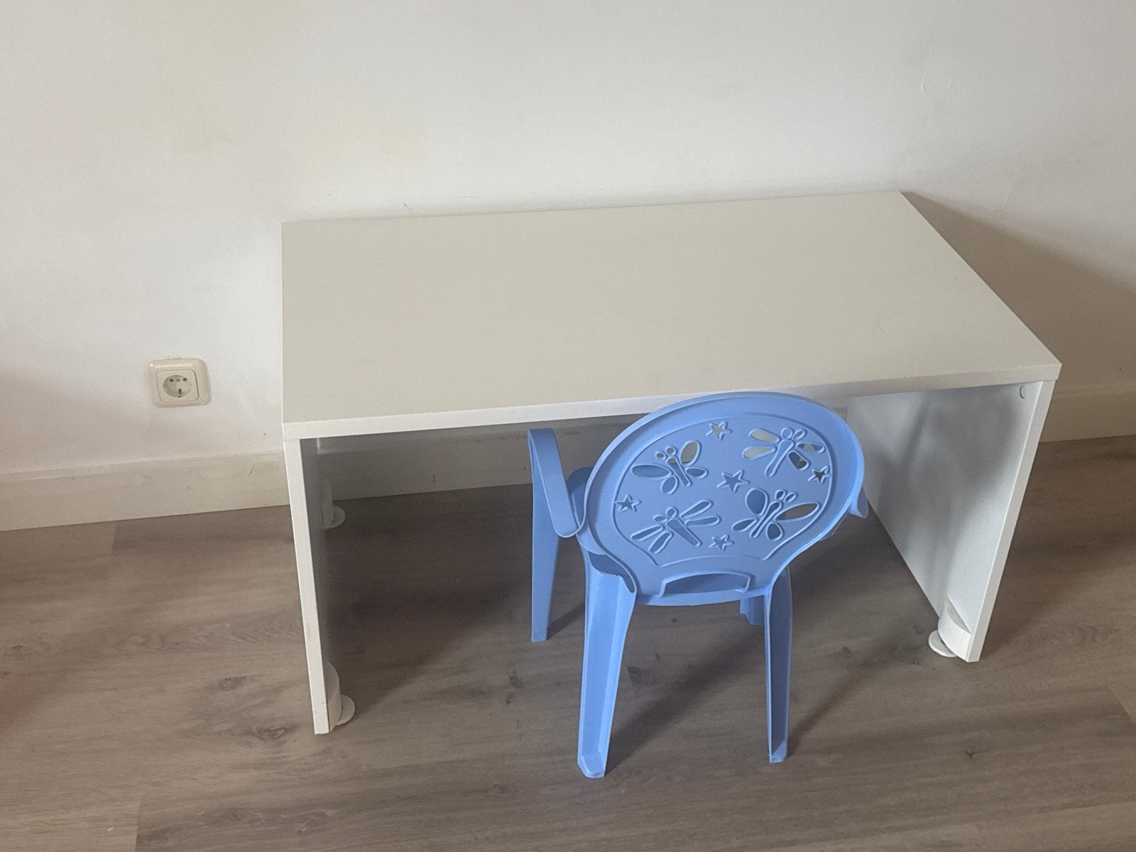 Kinderbureau met stoel - Ideaal voor studie en spel, Ophalen, Gebruikt, Tafel(s) en Stoel(en)