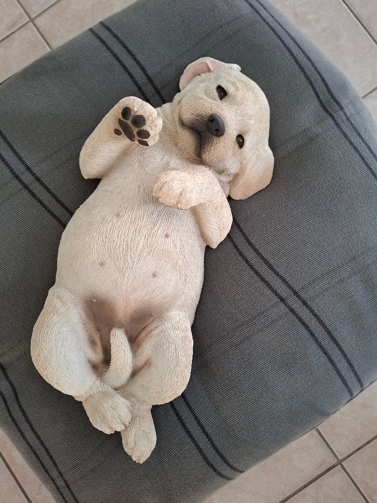 Levensechte labrador-puppy figuur Sandicast incl. kussen, Ophalen, Zo goed als nieuw, Overige materialen