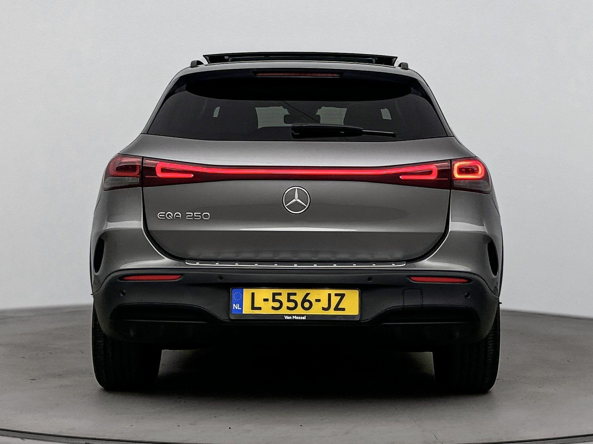 Mercedes-Benz EQA 250 AMG Line 67 kWh | Camer achter | Parke, 1940 kg, Gebruikt, 190 pk, SUV of Terreinwagen