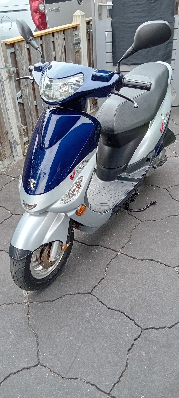 PEUGEOT V-CLIC, Fietsen en Brommers, Scooters | Peugeot, Ophalen, Zo goed als nieuw, Benzine, Overige modellen