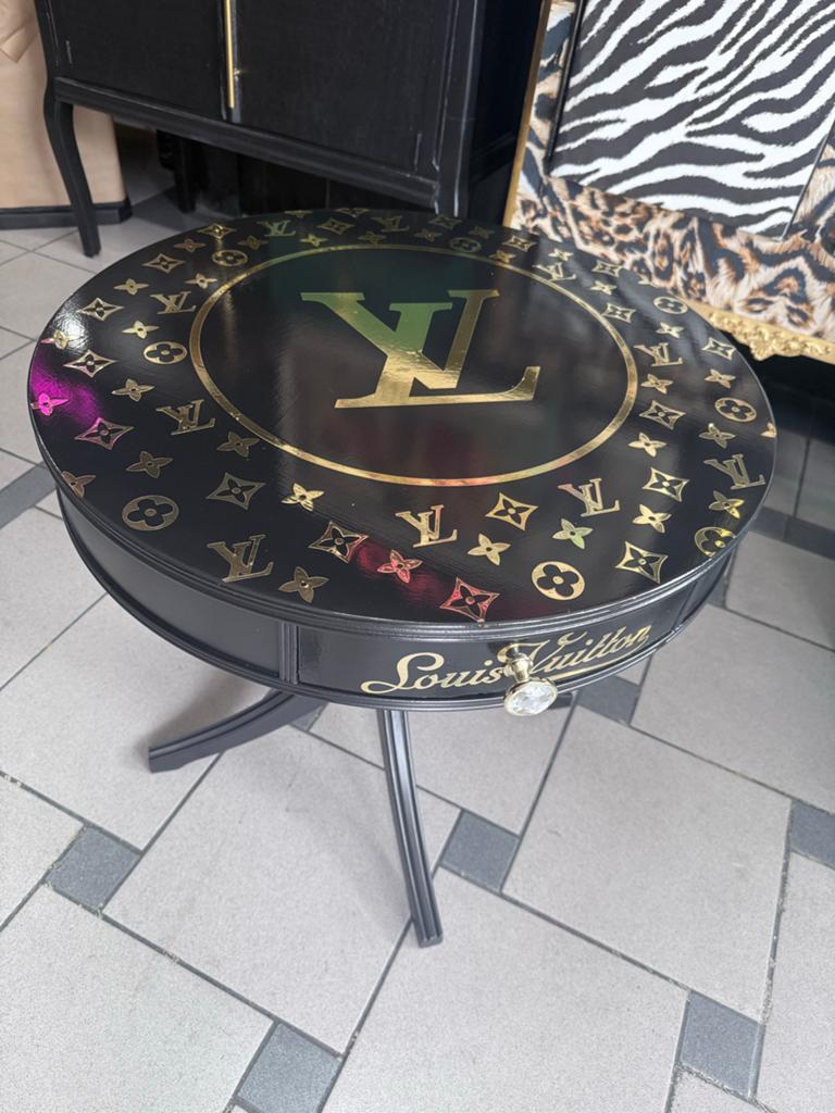Louis Vuitton custom made tafeltje, Huis en Inrichting, Tafels | Bijzettafels, Eu, Marlons studio, Zo goed als nieuw, Hello@marlonsstudio.nl