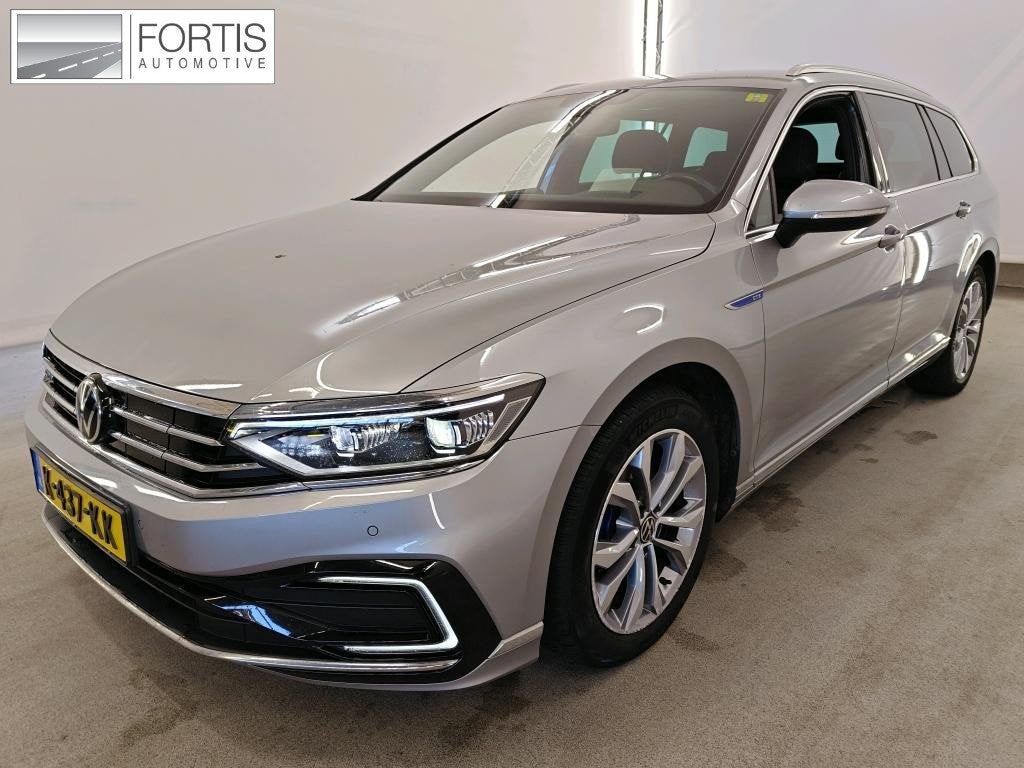 Volkswagen Passat Variant 1.4 TSI PHEV GTE Business NL-AUTO, Stof, Gebruikt, 4 cilinders, Hybride Elektrisch/Benzine