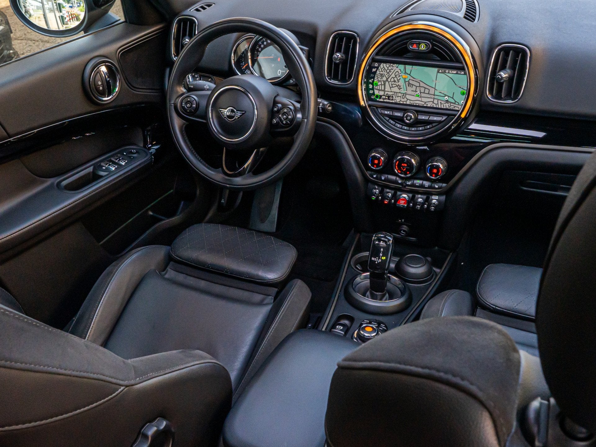 MINI Countryman 1.5 Cooper Chili PANO LED 18 INCH STOELVERW, Auto's, Mini, 136 pk, Gebruikt, Euro 6, Countryman