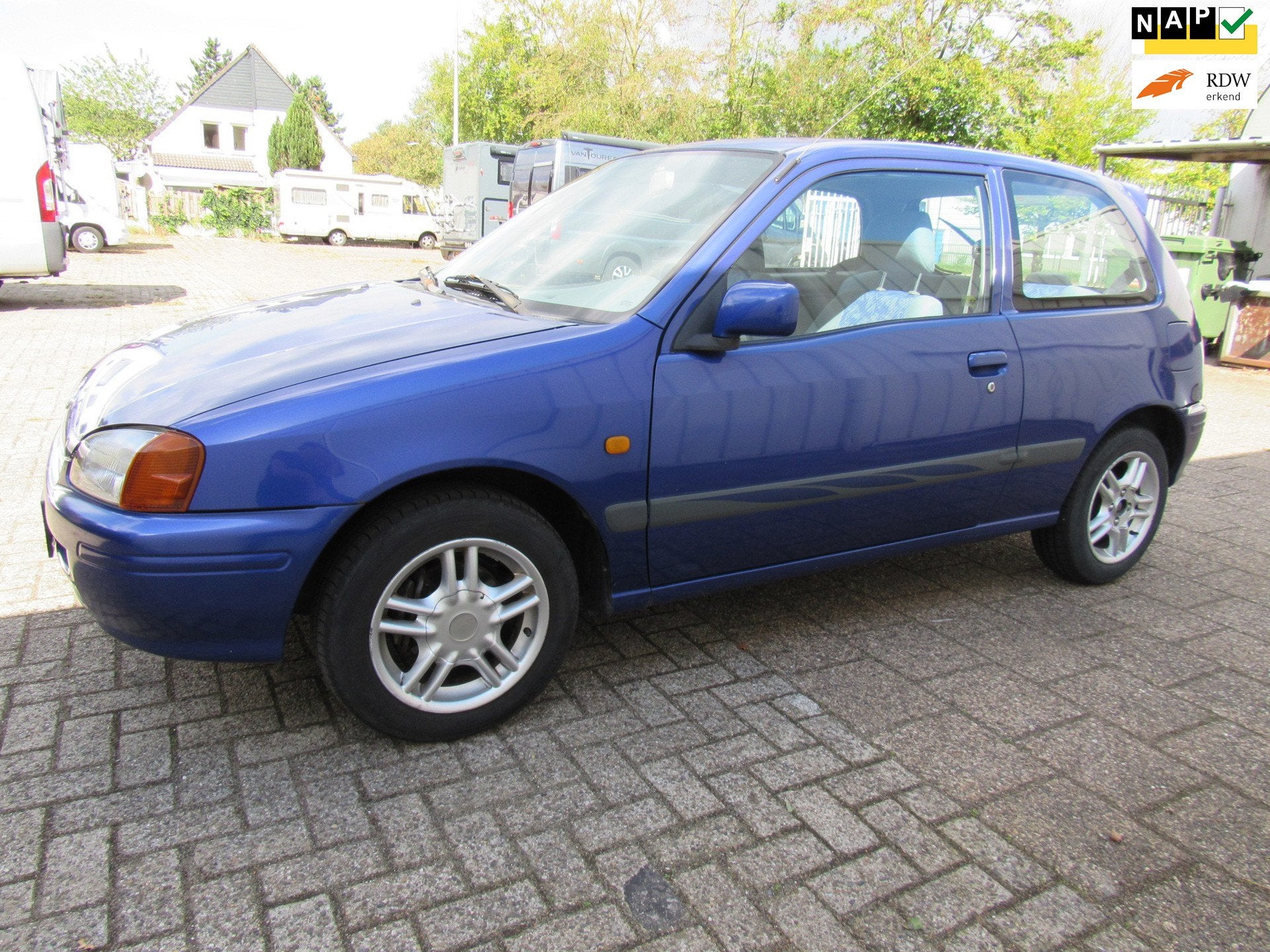 Toyota Starlet 1.3-16V Blue 1jaarAPK nieuwe distr. riem bj98, Gebruikt, Zwart, 4 cilinders, Starlet