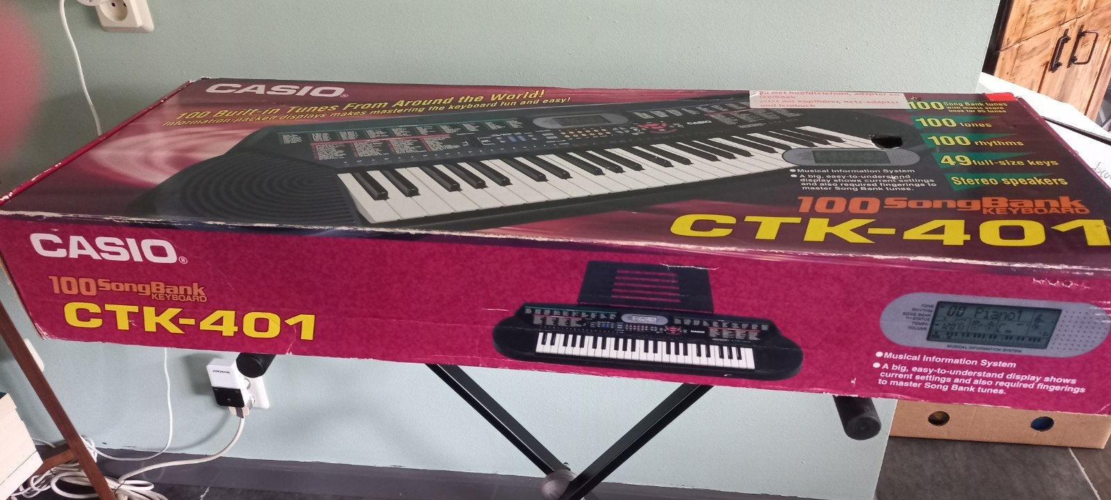 Casio CTK-401 keyboard met standaard en lesboeken, Muziek en Instrumenten, Keyboards, Casio, Gebruikt, Met standaard, Ophalen