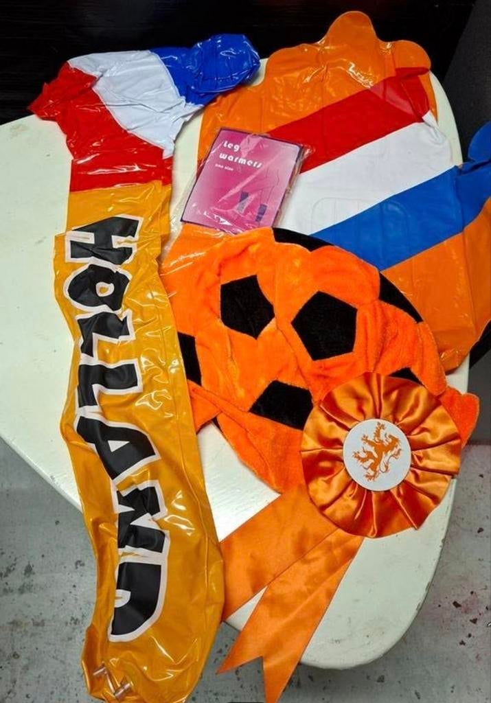 WK voetbal outfit en versiering, Ophalen, Gebruikt, Kostuum, Oranje of Koningsdag
