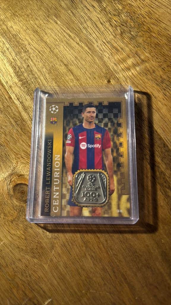 Lewandowski Centurion Relic Topps Match Attax, Ophalen of Verzenden, Nieuw, Plaatje