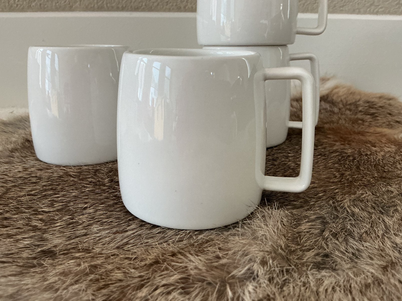 4x Arcoroc Vintage Mok kofiemok Wit, Huis en Inrichting, Keuken | Servies, Ophalen of Verzenden, Zo goed als nieuw