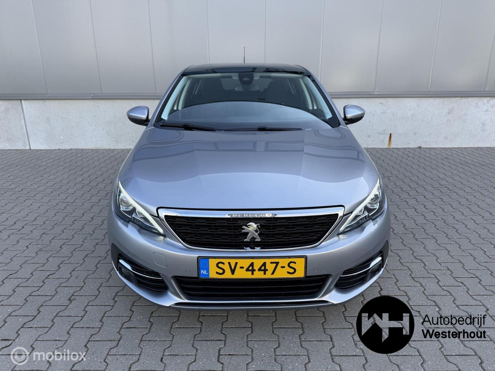 Foto 9 van Peugeot 308 1.2 PureTech Blue Lease Executive|PANO|LINE ASSI