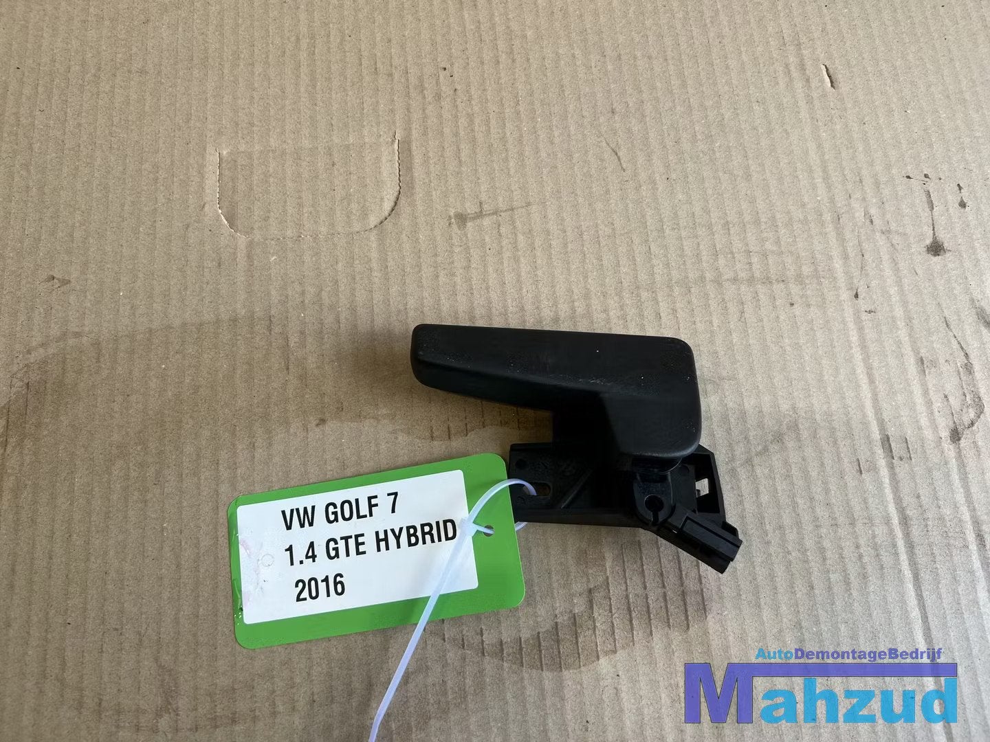 VW GOLF 7 Motorkap hendel 2012-2019, Auto-onderdelen, Gebruikt, Volkswagen, Volkswagen AG, Berliner Ring 2
38440  Wolfsburg, DE
