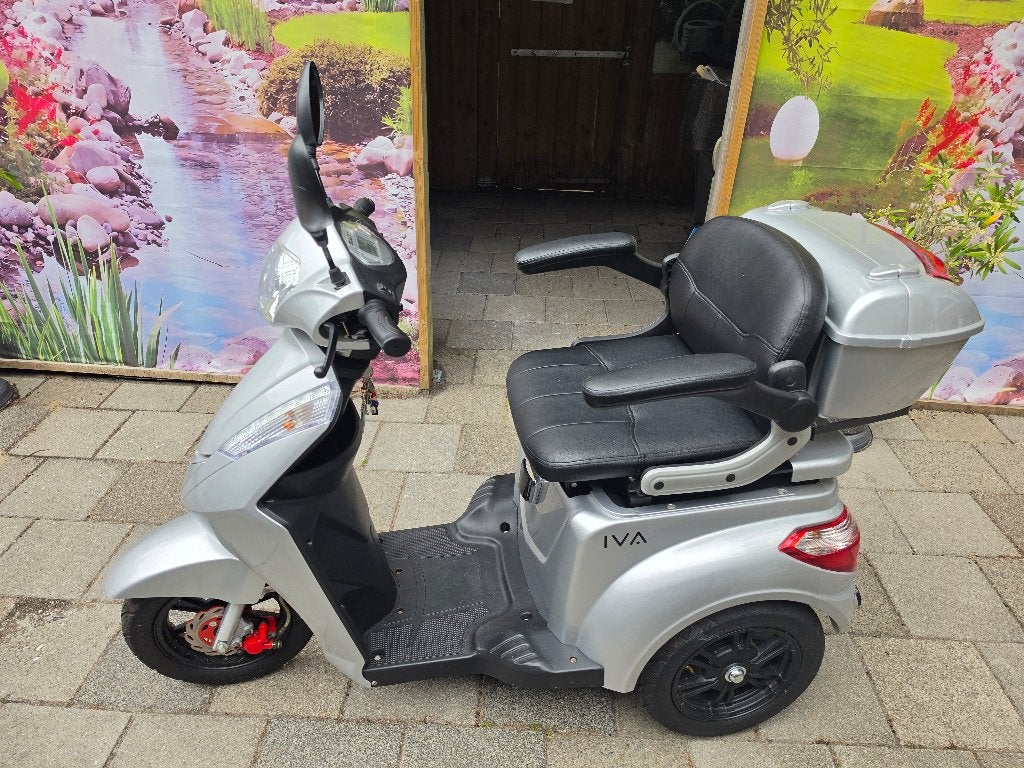 Scoot mobiel, Ophalen, 16 km/u of meer, 46 km of meer, Invacare