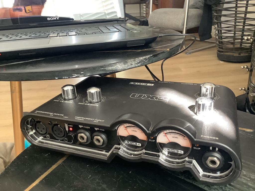 Line6 UX2 audio interface met POD Farm software, Muziek en Instrumenten, Effecten, Zo goed als nieuw, Ophalen of Verzenden
