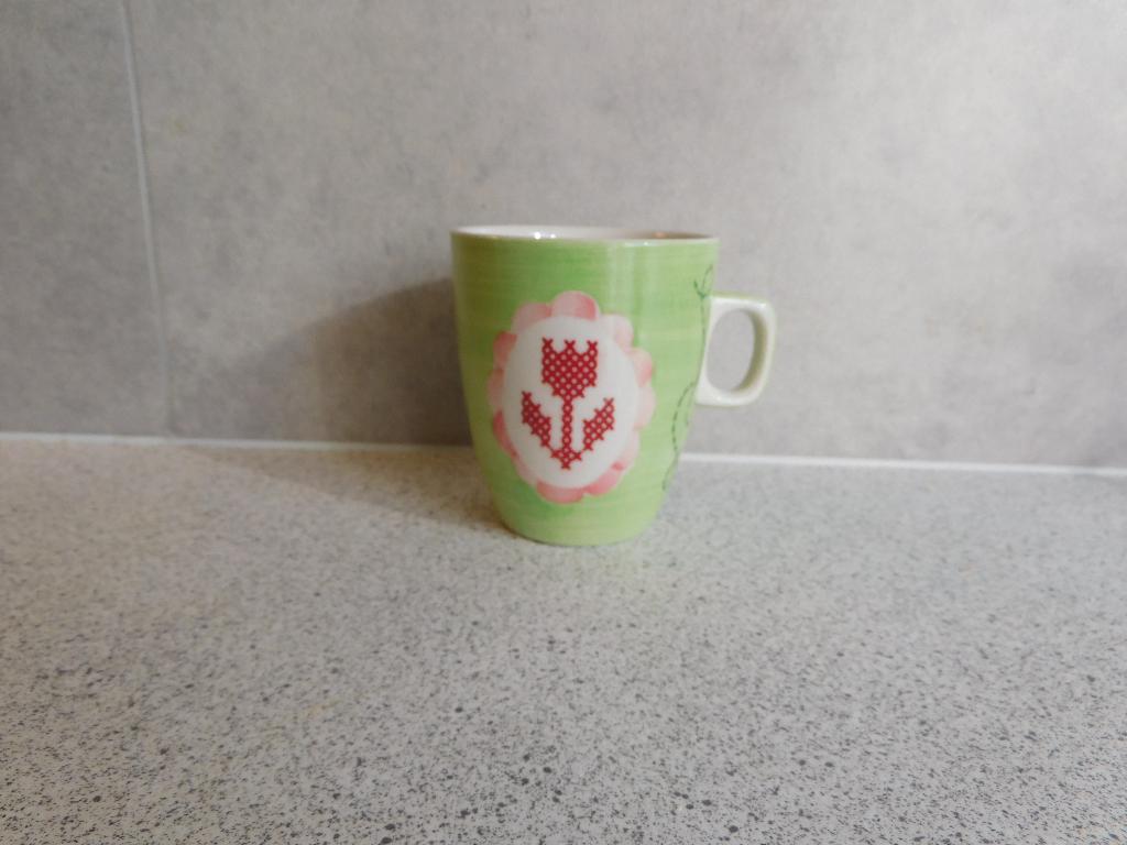 Senseo Mok Borduurpatroon Tulp Groen Froukje Servies, Ophalen of Verzenden, Zo goed als nieuw, Overige stijlen, Kop(pen) en/of Schotel(s)