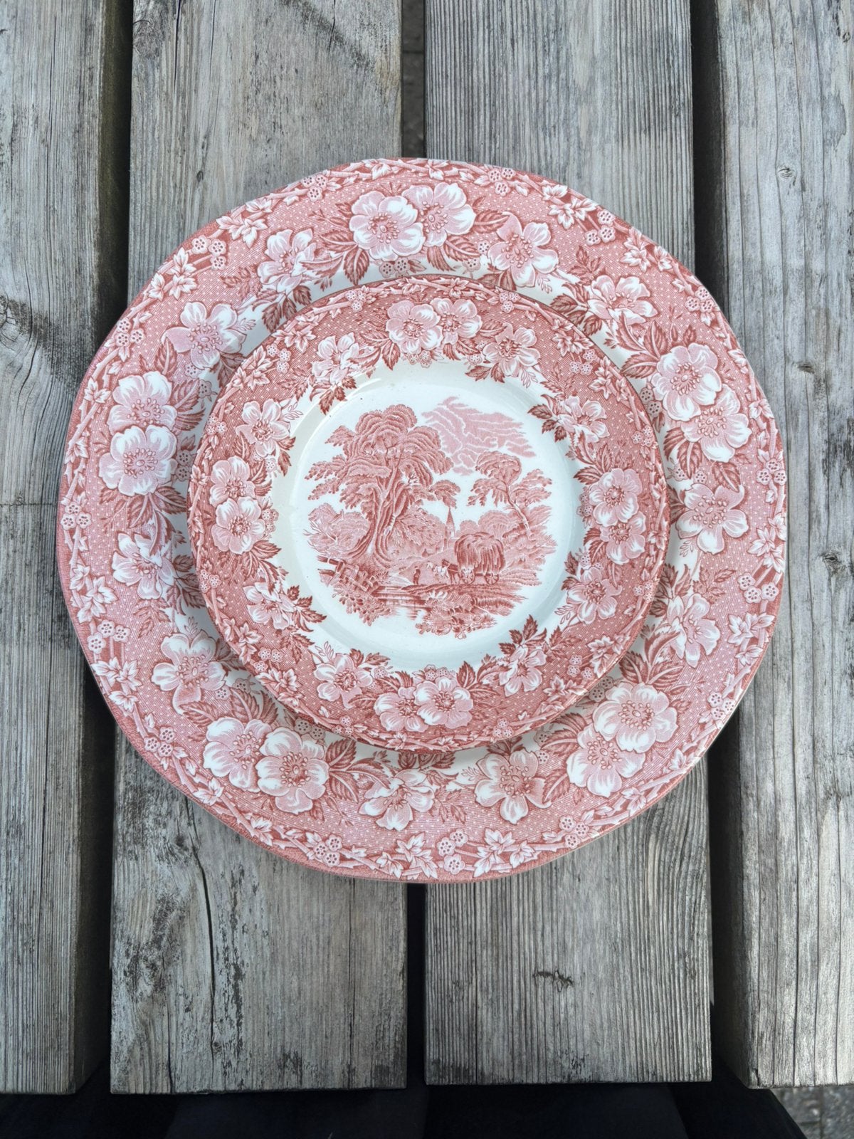 Vintage Enoch Wedgwood Woodland taartbordjes en groot bord, Antiek en Kunst, Antiek | Servies los, Verzenden