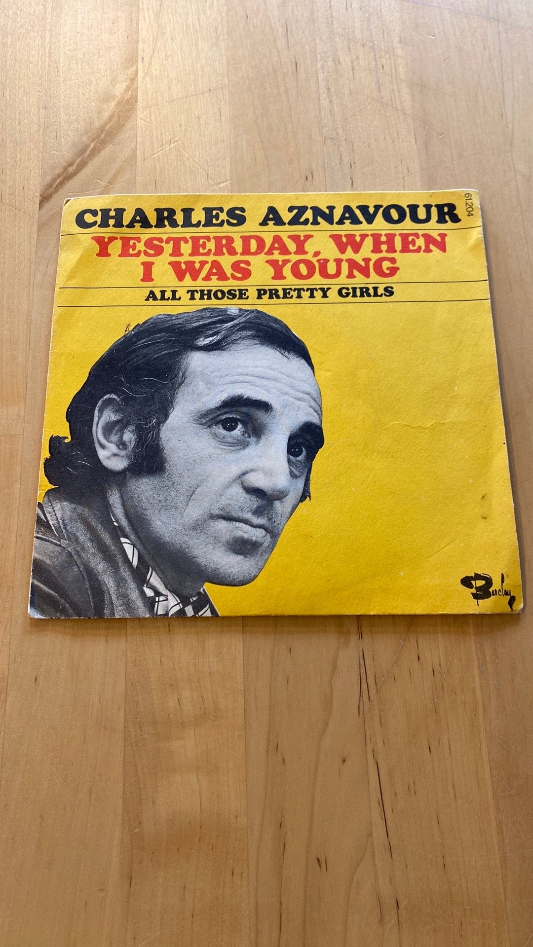 Vinyl single Charles Aznavour - Yesterday when I was young, Ophalen of Verzenden, Zo goed als nieuw, Pop