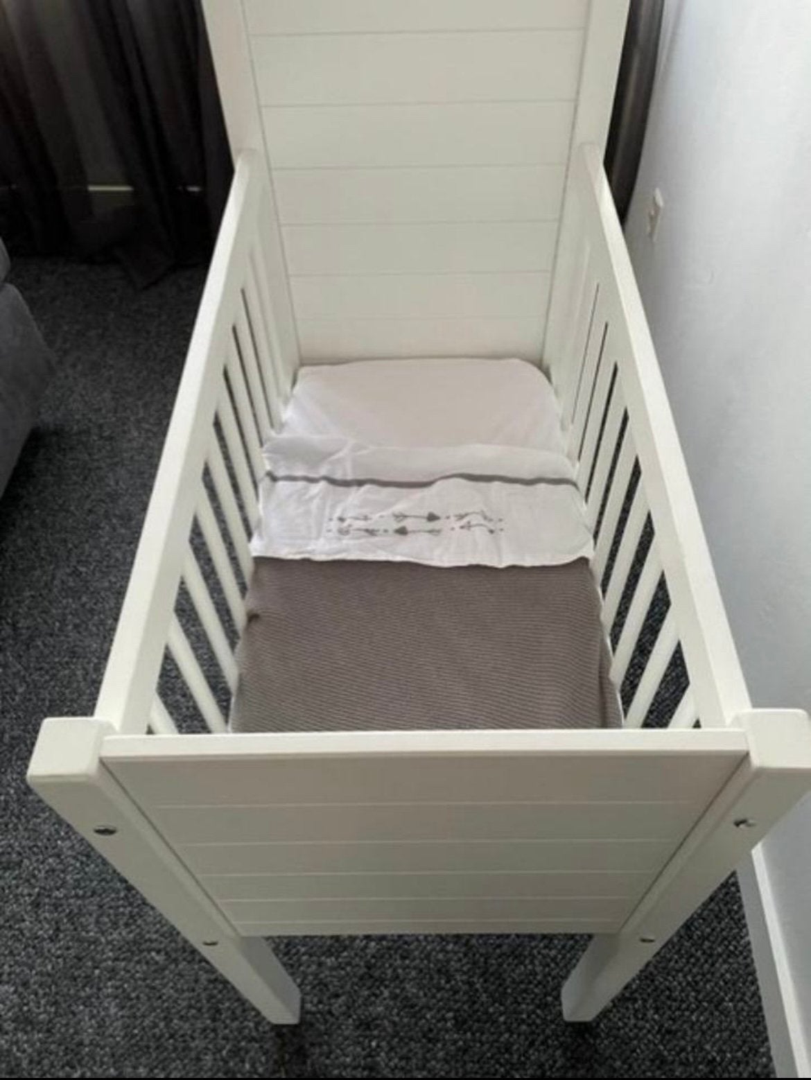 Kidsmill Noa houten baby wieg incl matras, Ophalen, Zo goed als nieuw, Wieg