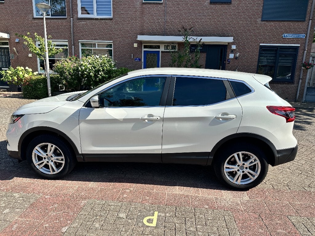 Nissan Qashqai 1.2 Dig-t 85KW 2018 Wit, Voorwielaandrijving, Multifunctioneel stuurwiel, Stof, 4 cilinders