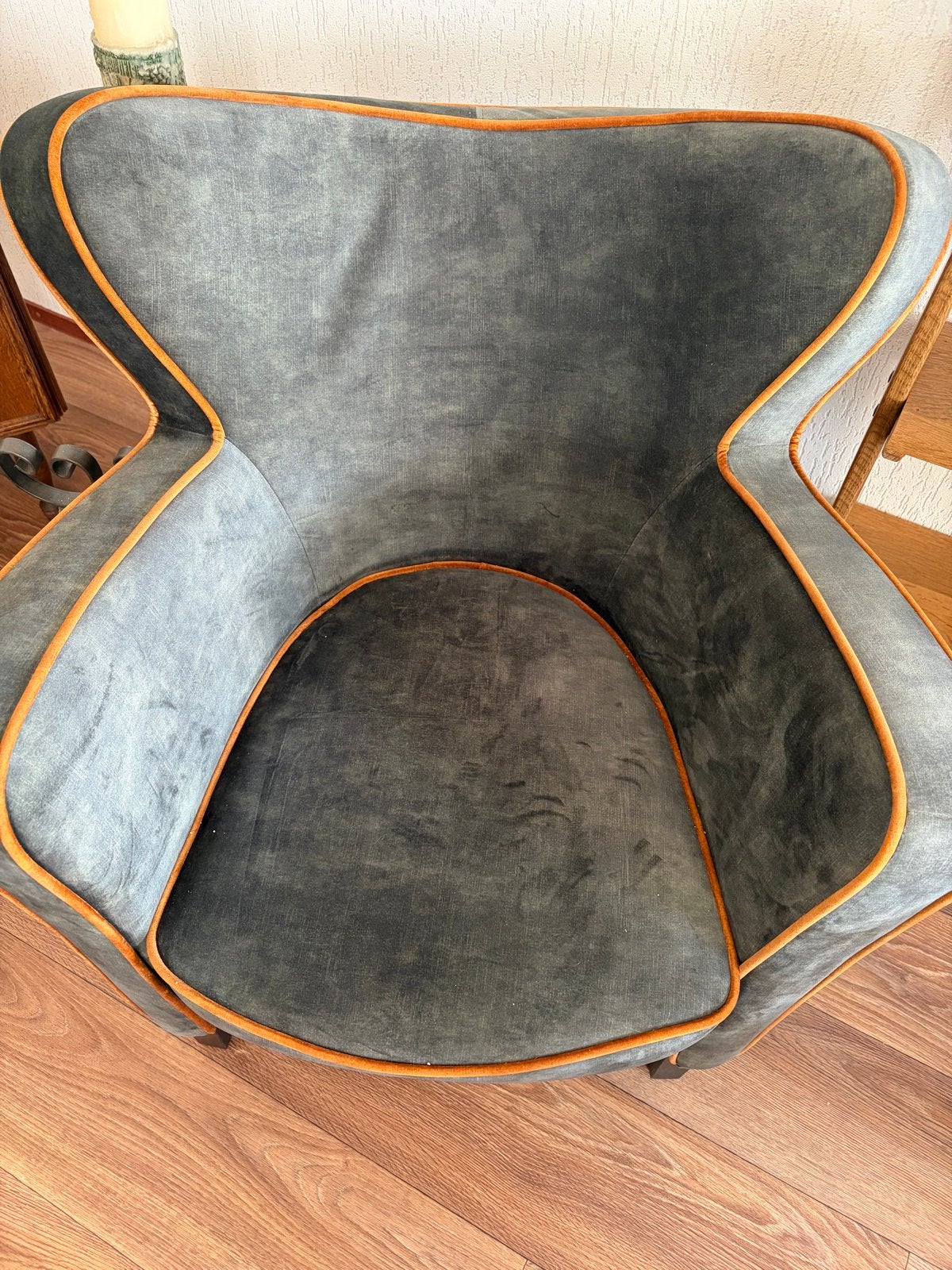 Stijlvolle groene fauteuil met oranje bies, Ophalen, 75 tot 100 cm, Zo goed als nieuw, Stof