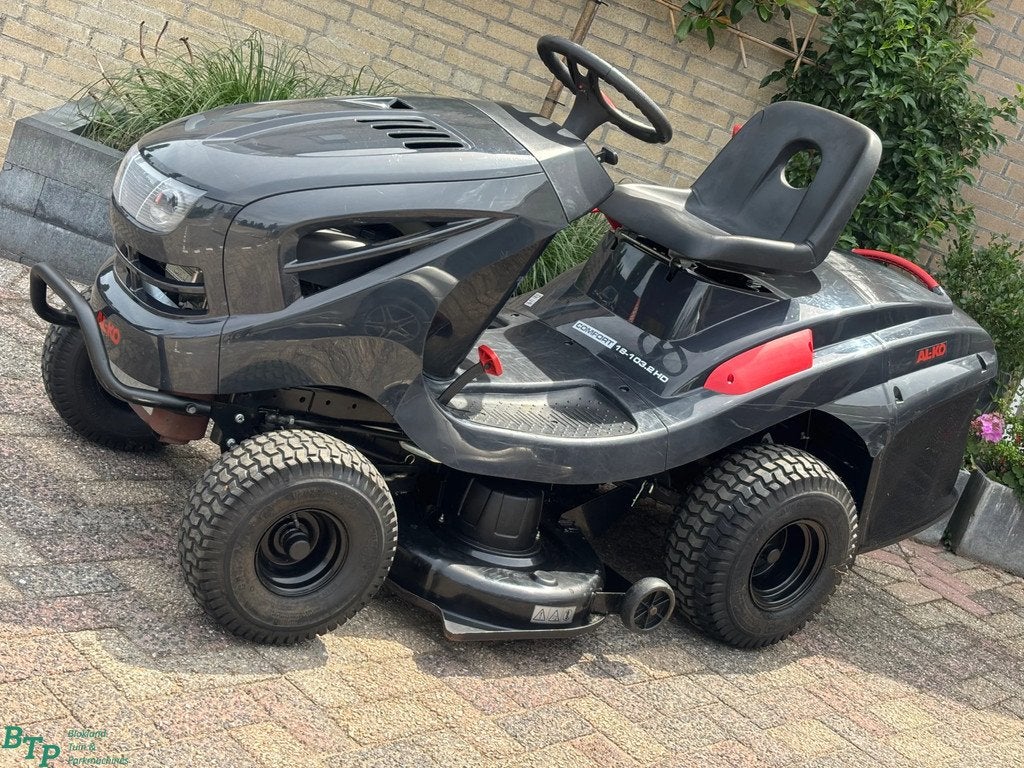 Alko Zitmaaier gebruikt met grasopvang Hydrostaat (bj 2022), Gebruikt, Alko Zitmaaier gebruikt met grasopvang, 90 tot 120 cm