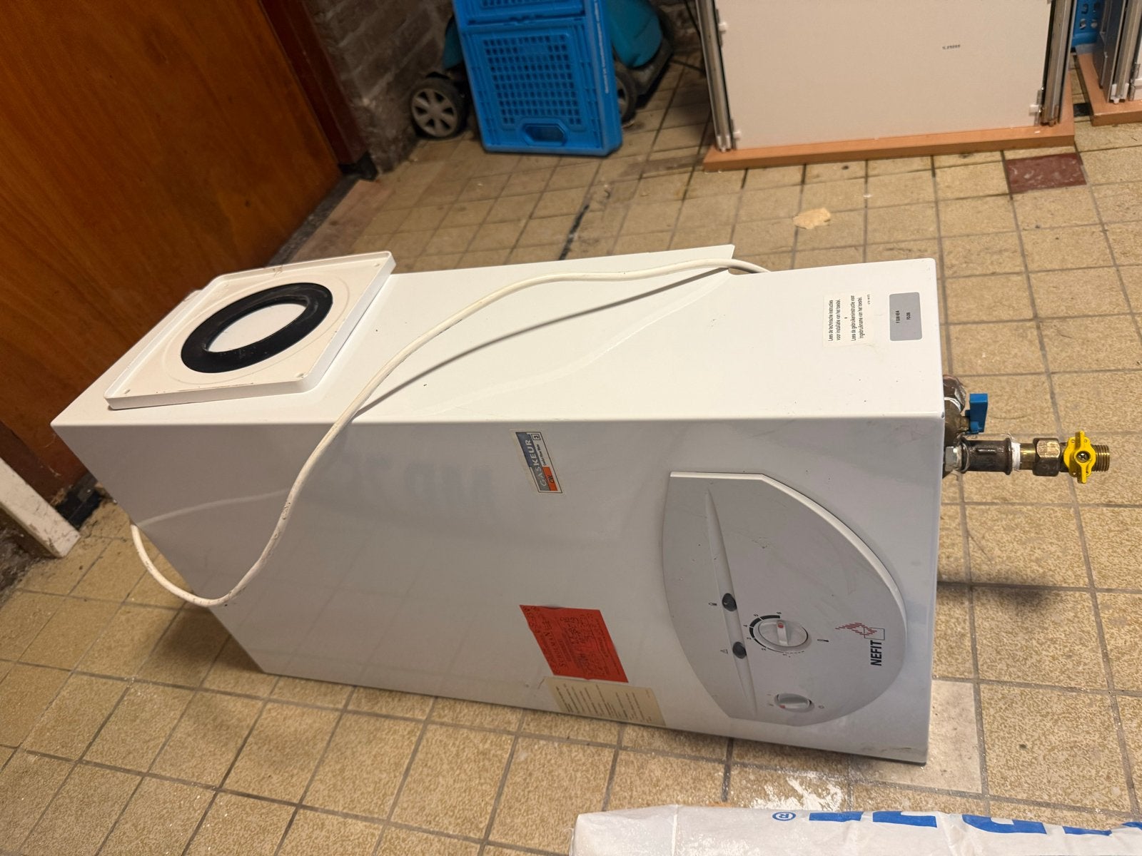 Nefit Geiser - Goed Werkend, Doe-het-zelf en Verbouw, Ophalen, Gebruikt, Aardgas, Geiser
