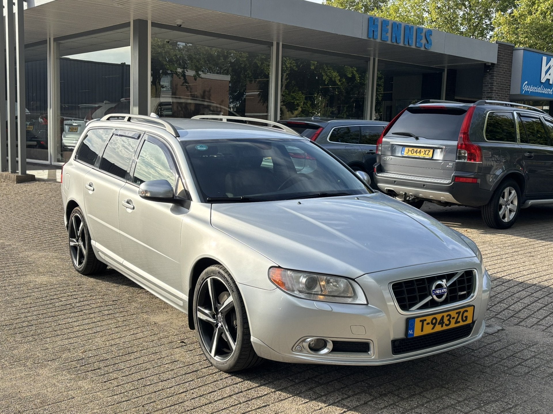 Volvo V70 2.5FT 231pk R-Design vijf cilinder Xenon, Gebruikt, 2521 cc, Handgeschakeld, 1600 kg