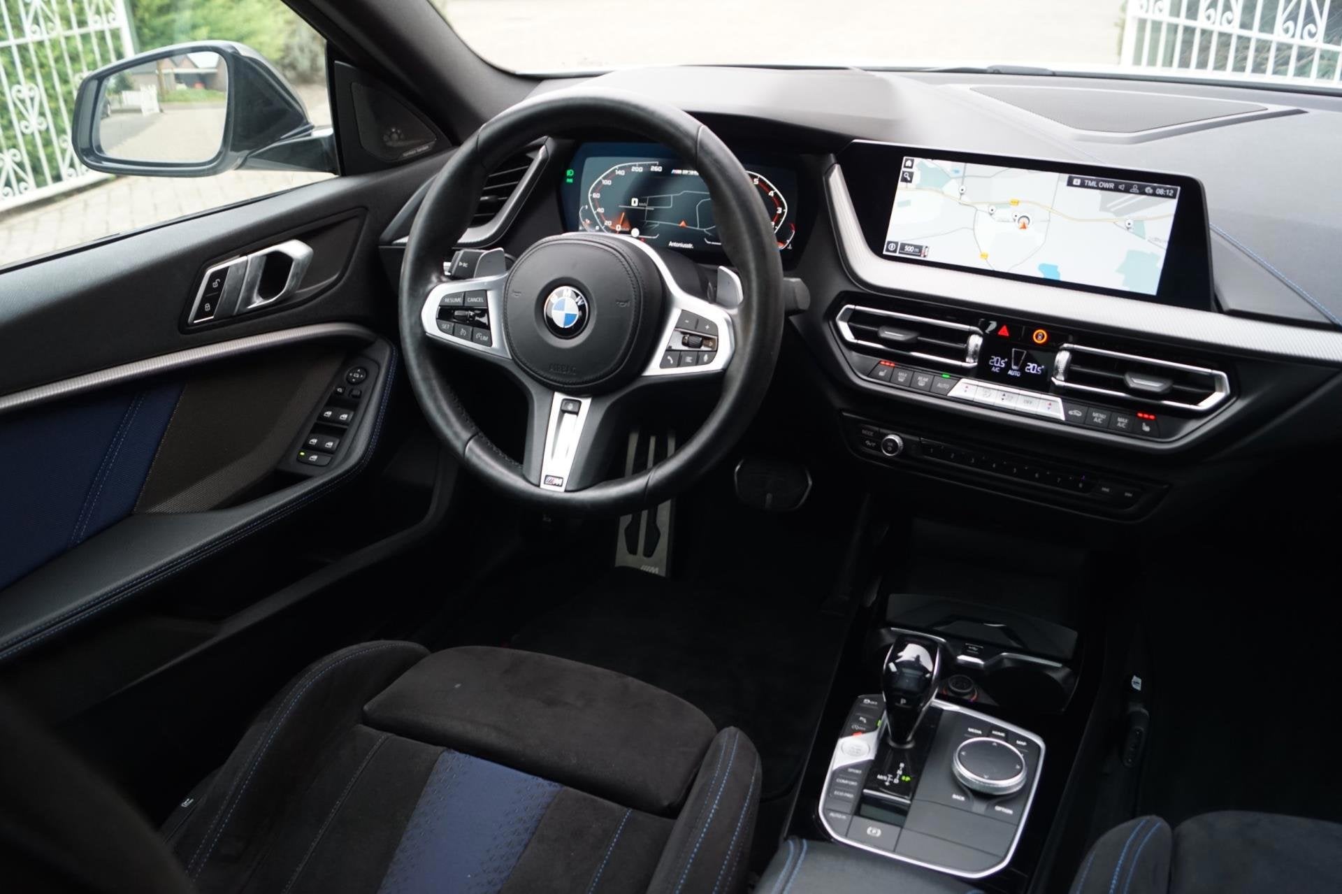 BMW 2-serie Gran Coupé M235i xDrive High Executive Edition, Auto's, Automaat, Gebruikt, 4 cilinders, Alcantara