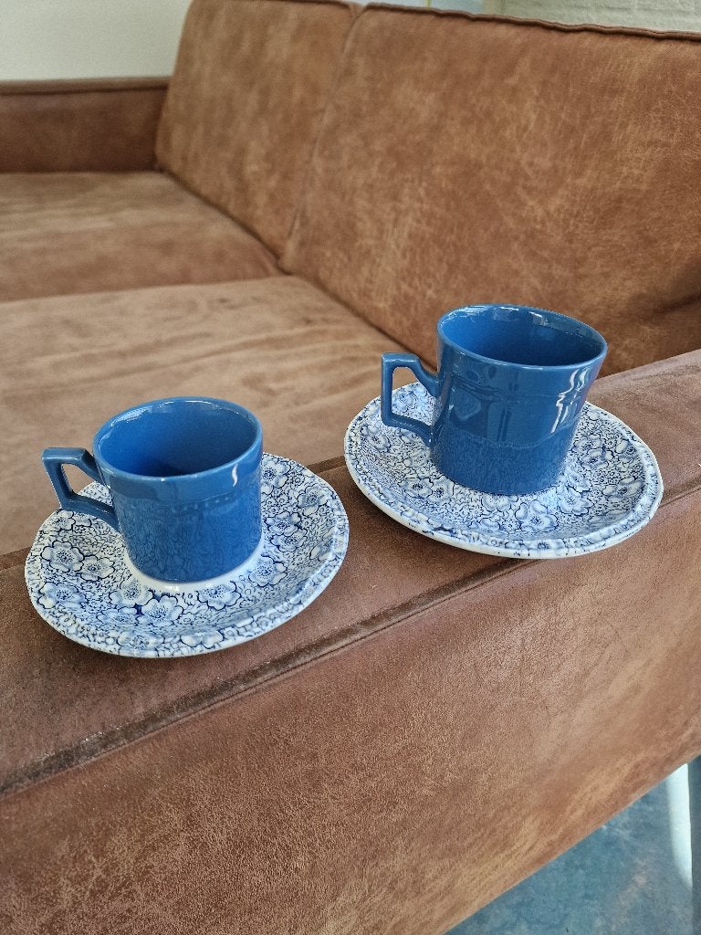 Wedgwood Kensington kop schotels set, Huis en Inrichting, Keuken | Servies, Ophalen of Verzenden, Zo goed als nieuw, Porselein