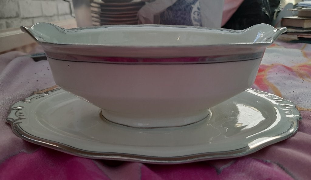 Antieke porseleinen Pirkenhammer jus - sauskom, puntgaaf, Ophalen of Verzenden