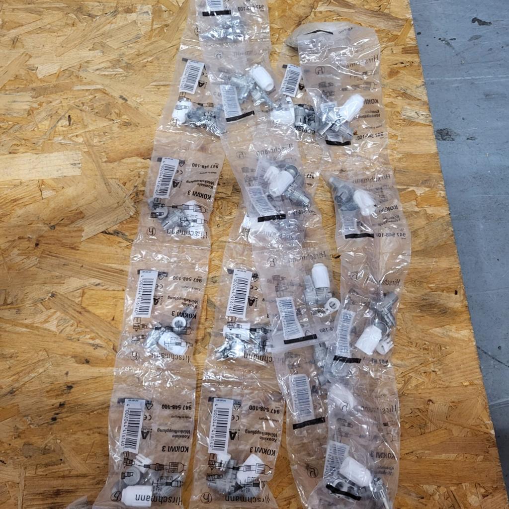 Hirschmann KOKWI 3 Coaxiale Winkelkoppeling - Nieuw, Ophalen of Verzenden, Nieuw, Minder dan 2 meter, Coaxiale kabel