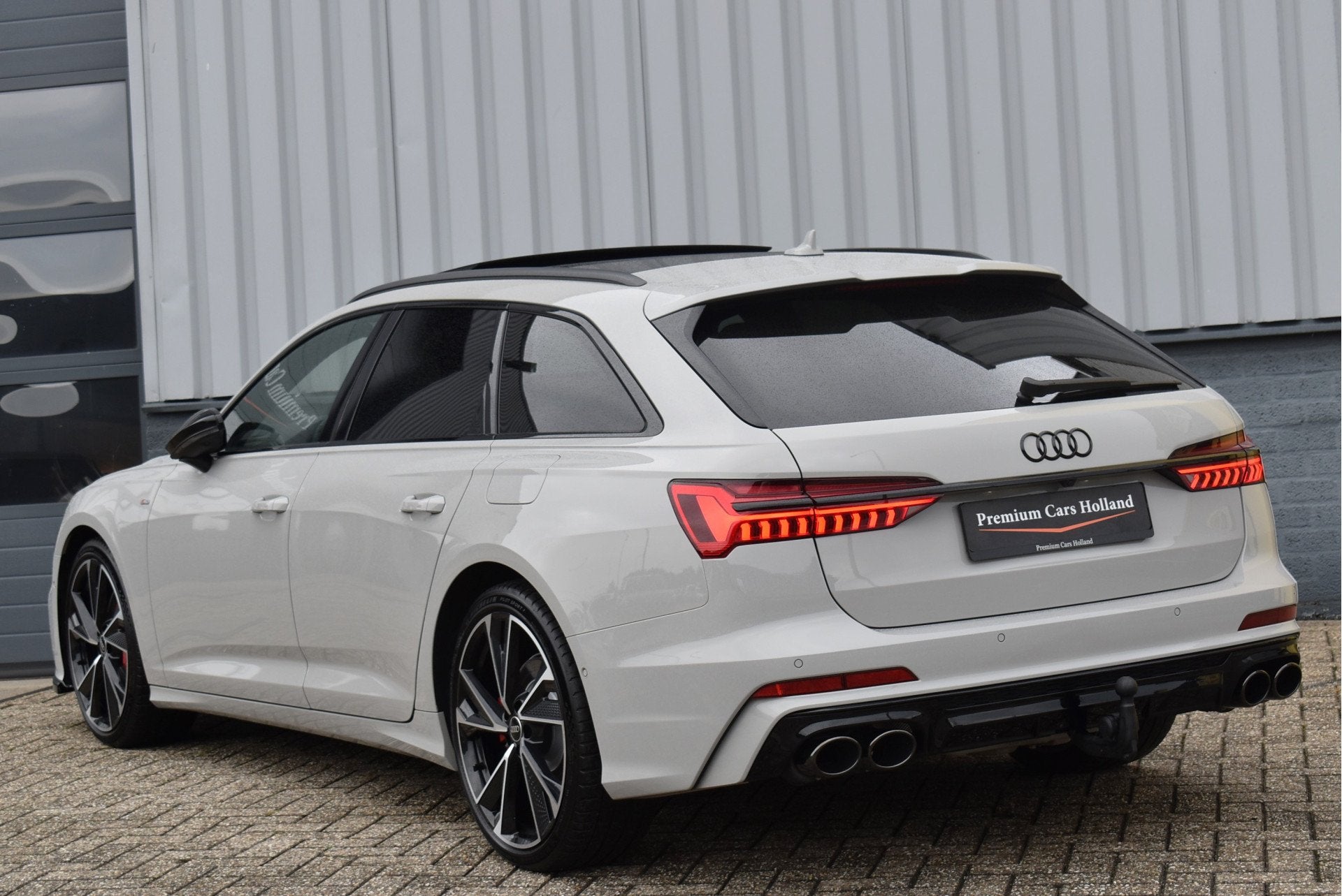 Audi A6 Avant 55 TFSI e Quattro Porsche Krijt Grijs Exclusiv, Auto's, Automaat, Dealer onderhouden, Gebruikt, Zwart