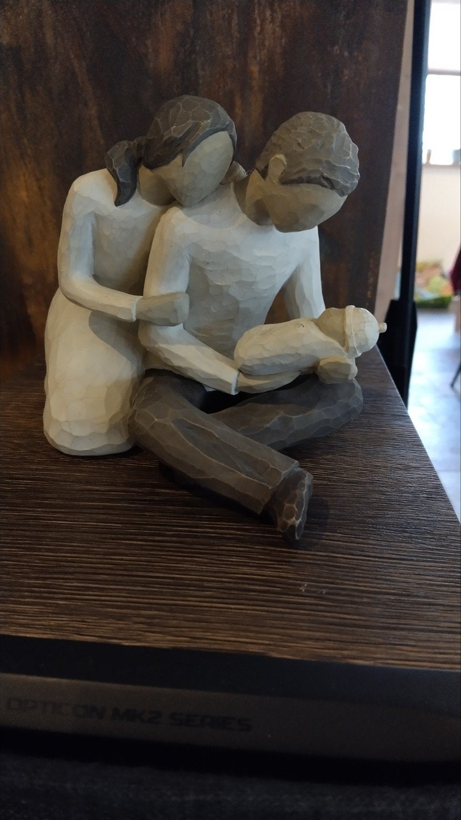 Willow Tree New Life beeldje - Familie met baby, Ophalen of Verzenden, Zo goed als nieuw, Mens