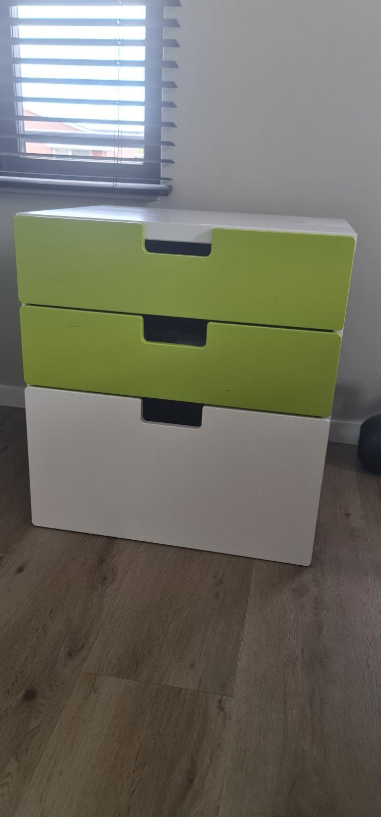 ikea Stuva. Ladekastje met 3 laden - wit/groen, Huis en Inrichting, Kasten | Ladekasten, Ophalen, Gebruikt, Modern, Speels, 50 tot 100 cm