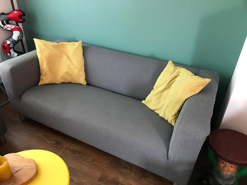 IKEA KLIPPAN 2-zitsbank Vissle grijs / Bank + Hoes (2024), Huis en Inrichting, Banken | Bankstellen, Ophalen, 150 tot 200 cm, Tweepersoons